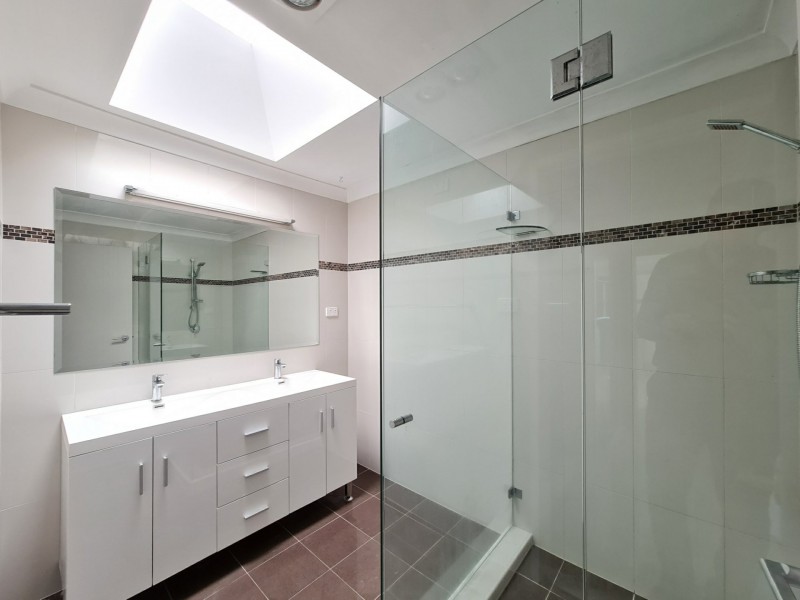 30 Canterbury Road, St Johns Park NSW 2176