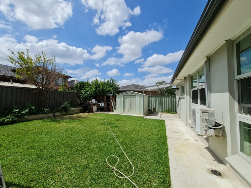 30 Canterbury Road, St Johns Park NSW 2176