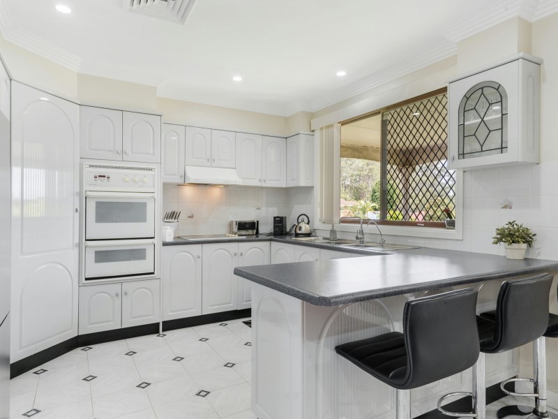 6 Christie Street, Prairiewood NSW 2176