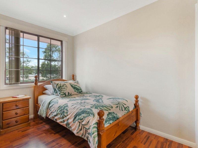 6 Christie Street, Prairiewood NSW 2176