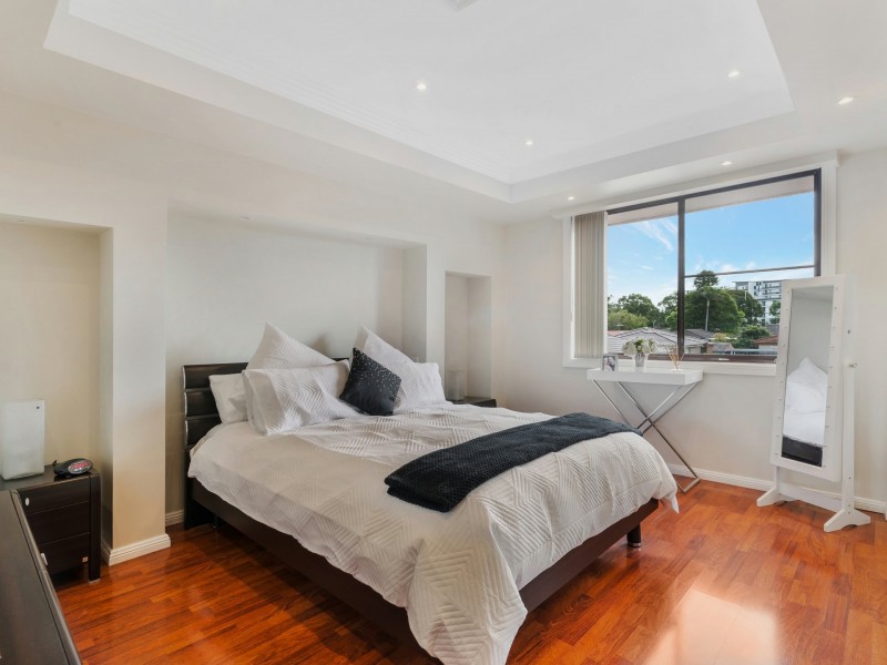 6 Christie Street, Prairiewood NSW 2176