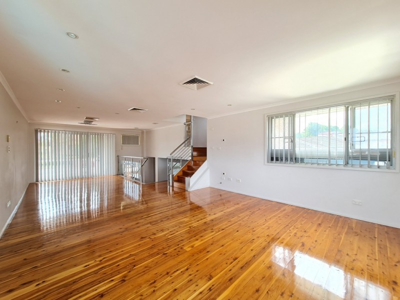 28 Mimosa Road, Bossley Park NSW 2176