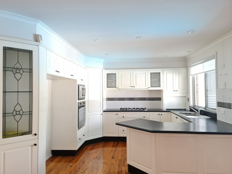 28 Mimosa Road, Bossley Park NSW 2176