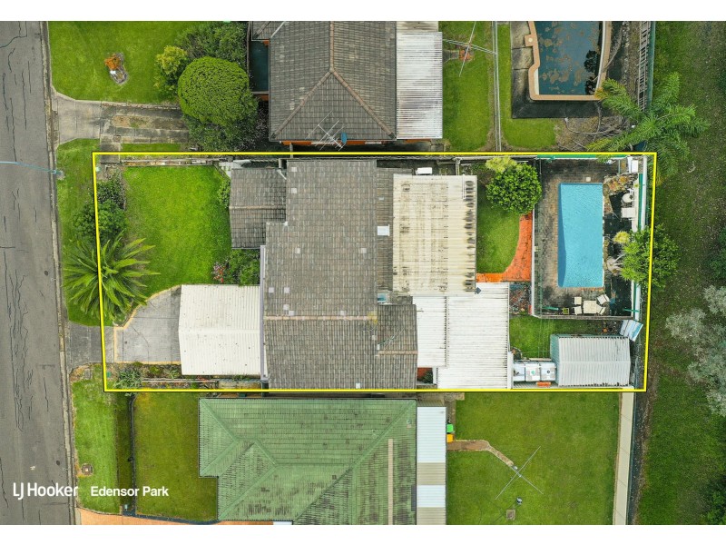 25 Phoenix Crescent, Casula NSW 2170