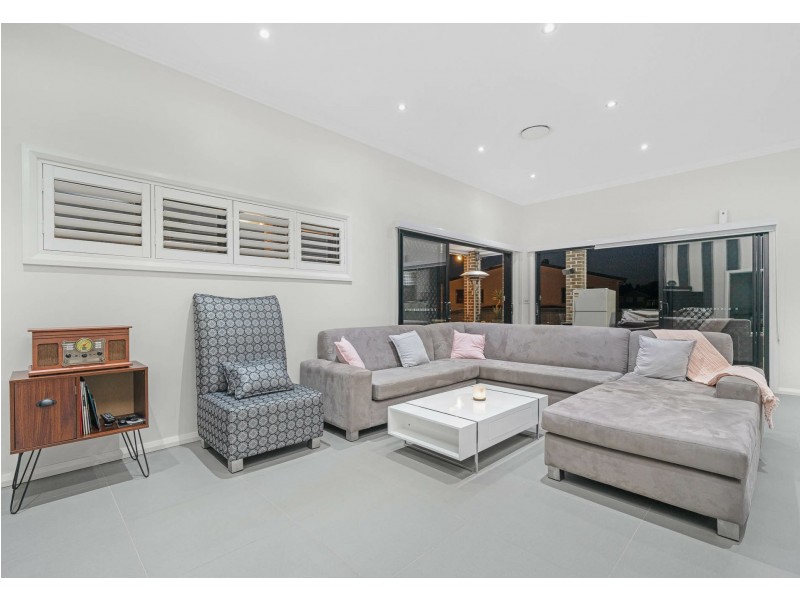 6 Bernard Place, Edensor Park NSW 2176