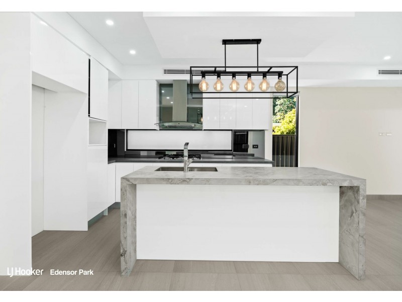 24 Sullivan Avenue, Lurnea NSW 2170