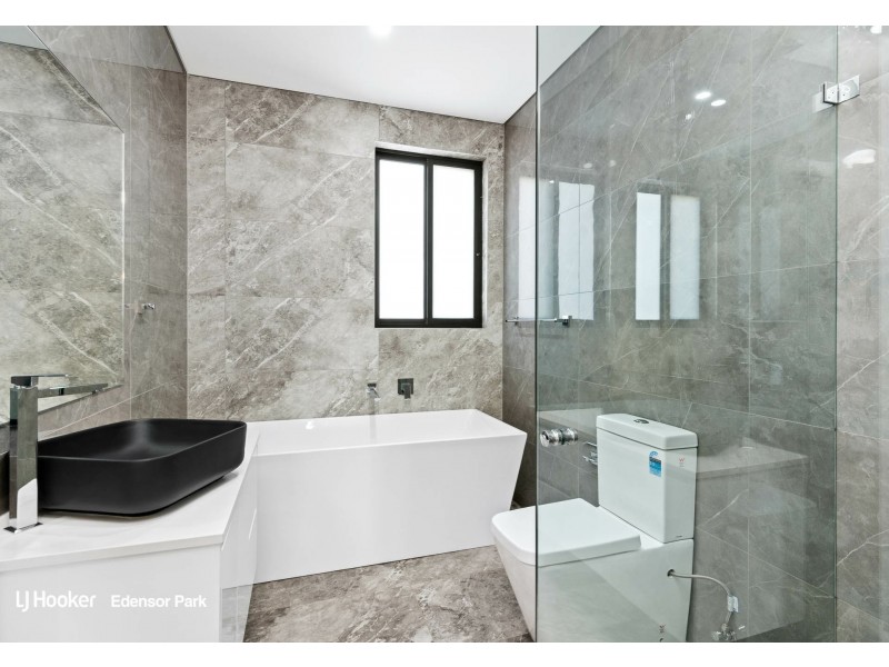 24 Sullivan Avenue, Lurnea NSW 2170