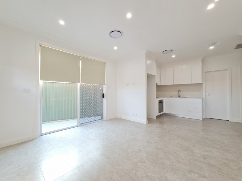 23a Dakota Drive, Bossley Park NSW 2176