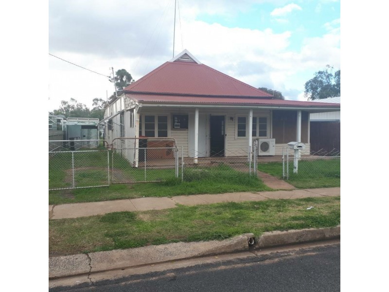 6 Wilga Street, Gulargambone NSW 2828