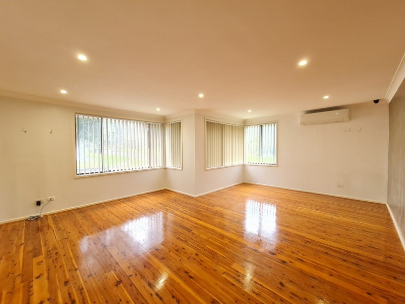 1 Como Place, St Johns Park NSW 2176