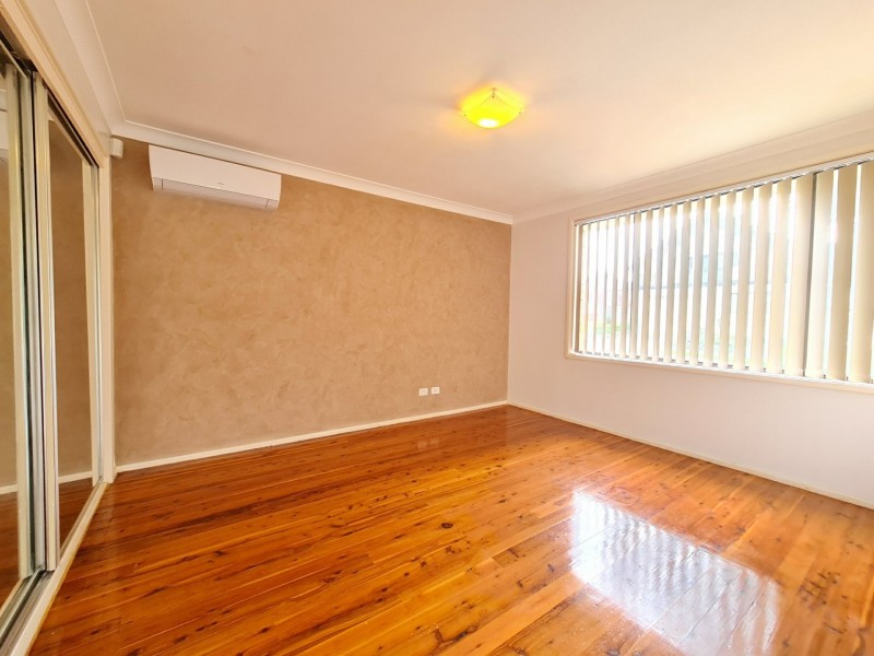 1 Como Place, St Johns Park NSW 2176