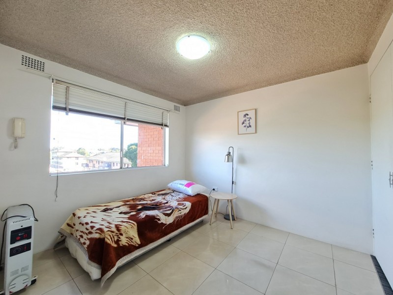 10/10 Clifford Avenue, Canley Vale NSW 2166