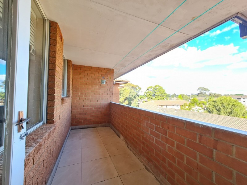 10/10 Clifford Avenue, Canley Vale NSW 2166