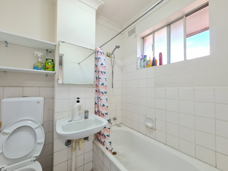 10/10 Clifford Avenue, Canley Vale NSW 2166