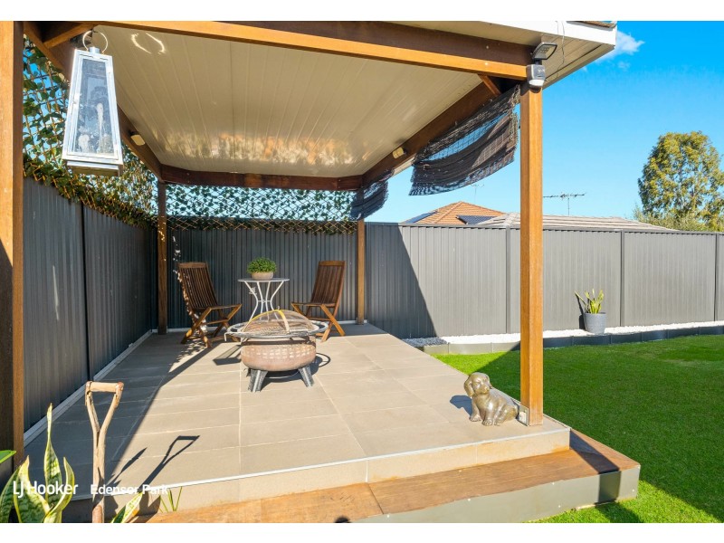 52 Runcorn Street, St Johns Park NSW 2176