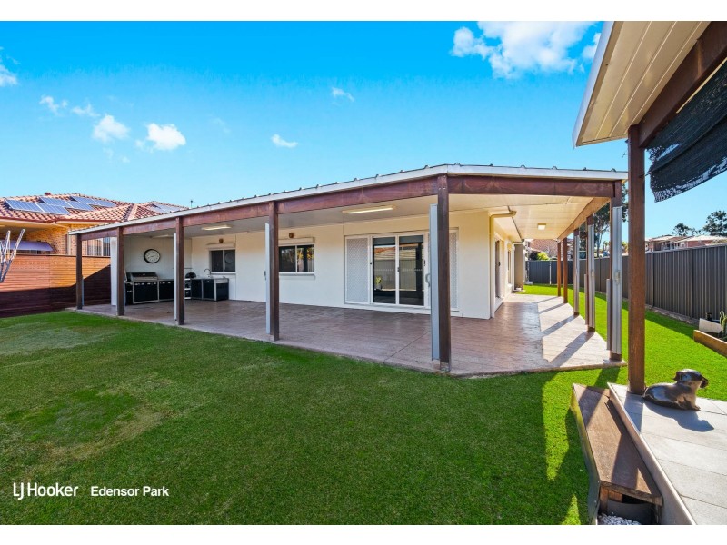 52 Runcorn Street, St Johns Park NSW 2176