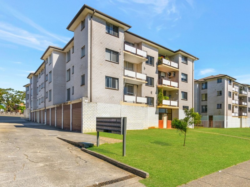 8/118-124 Longfield Street, Cabramatta NSW 2166