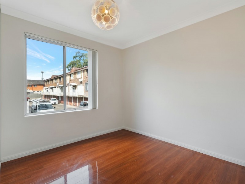 8/118-124 Longfield Street, Cabramatta NSW 2166