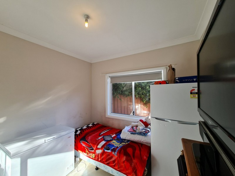 5a Intrepid Place, Greenfield Park NSW 2176