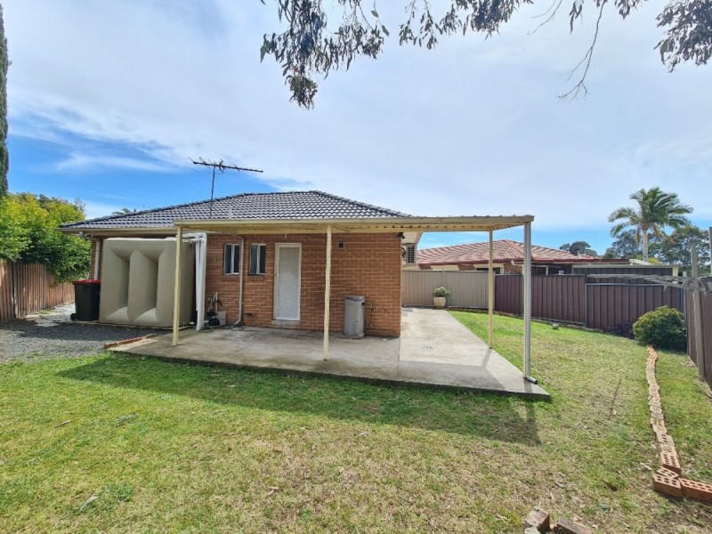 5a Intrepid Place, Greenfield Park NSW 2176