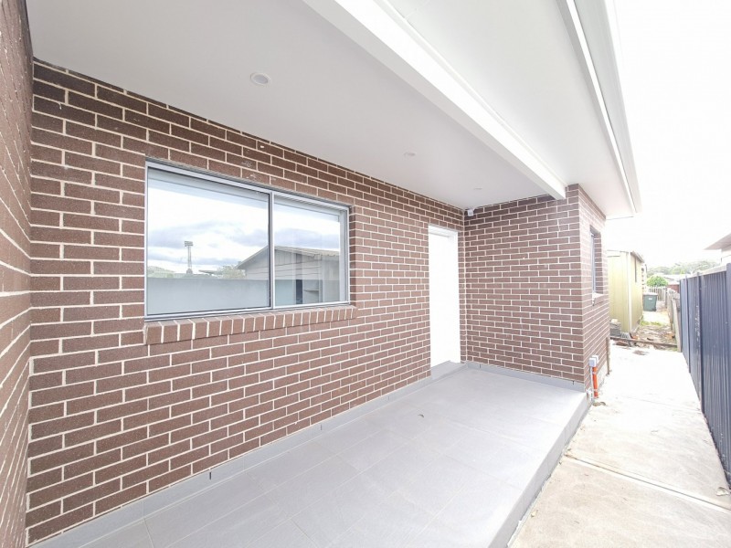 10a Seppelt Place, Edensor Park NSW 2176