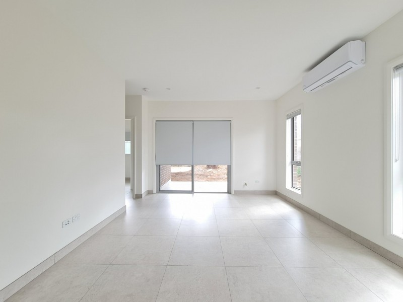 10a Seppelt Place, Edensor Park NSW 2176