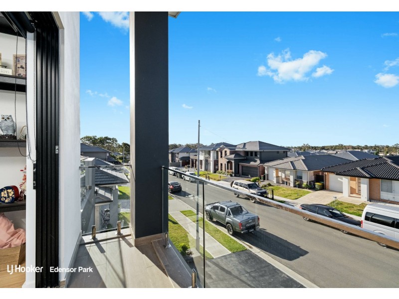 19 Stonecrop Street, Denham Court NSW 2565