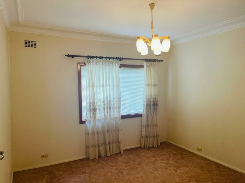 142 Canley Vale Rd, Canley Heights NSW 2166