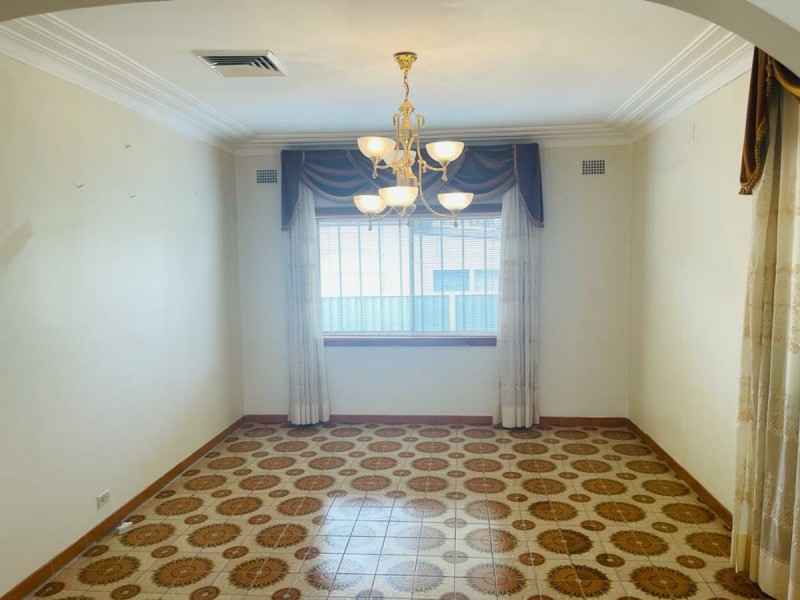 142 Canley Vale Rd, Canley Heights NSW 2166