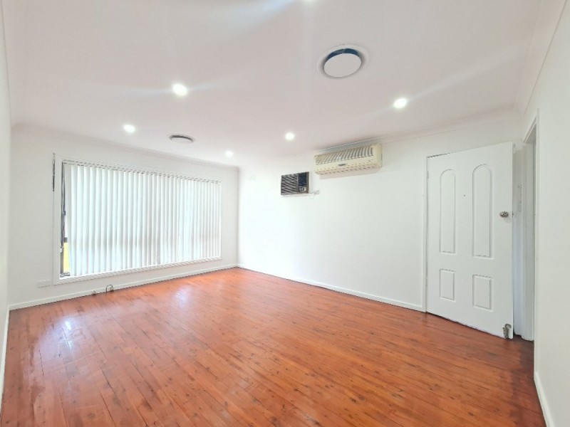 27 Quiros Ave, Fairfield West NSW 2165