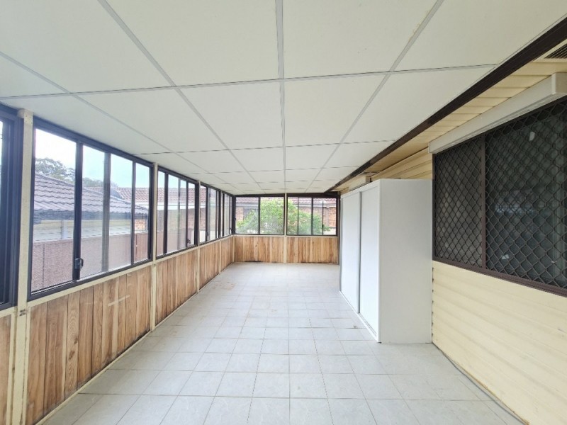 27 Quiros Ave, Fairfield West NSW 2165