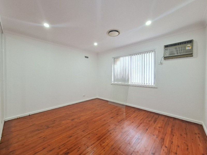27 Quiros Ave, Fairfield West NSW 2165