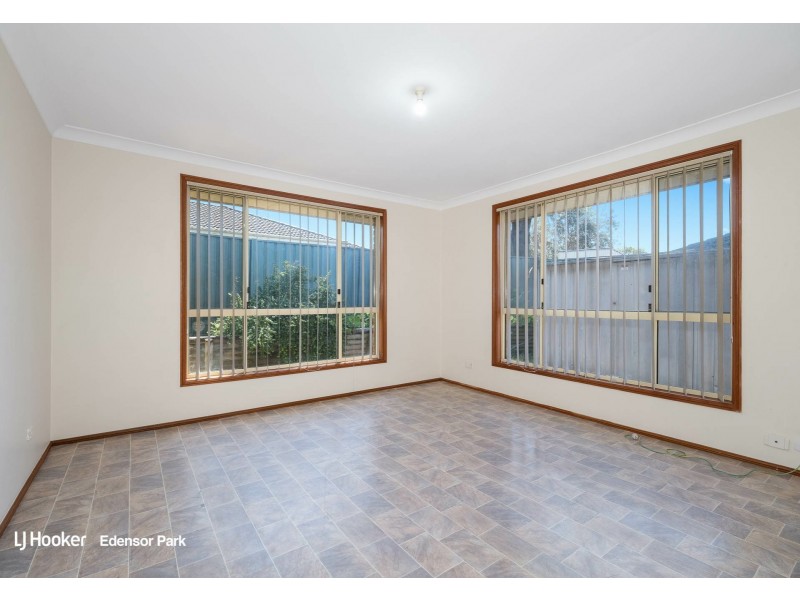 6 Tamworth Crescent, Hoxton Park NSW 2171