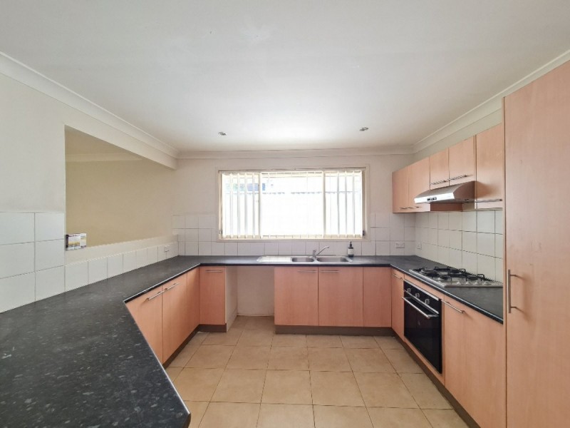 52 Venezia Street, Prestons NSW 2170