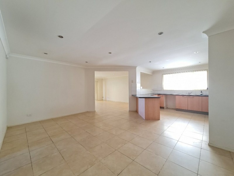 52 Venezia Street, Prestons NSW 2170