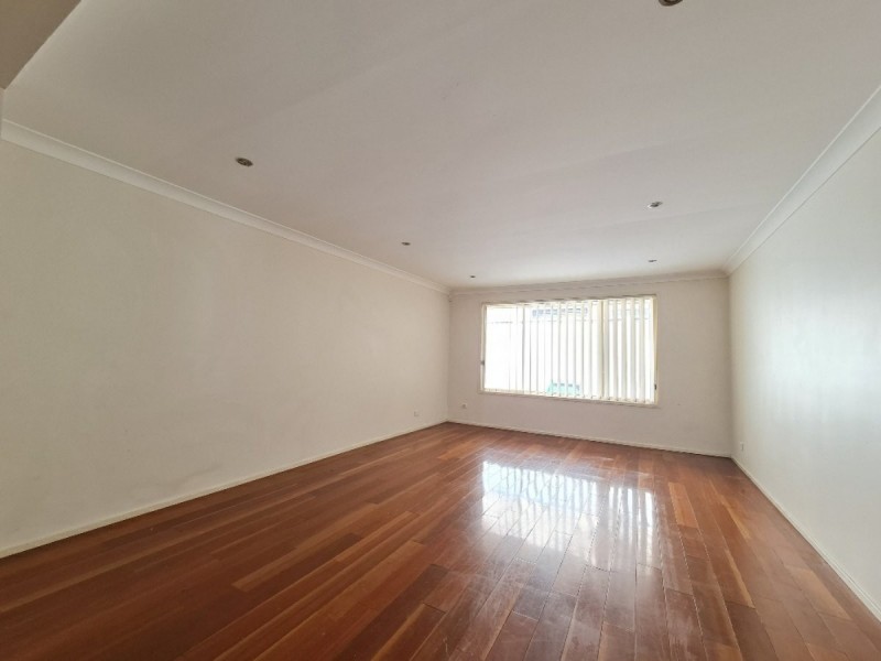 52 Venezia Street, Prestons NSW 2170