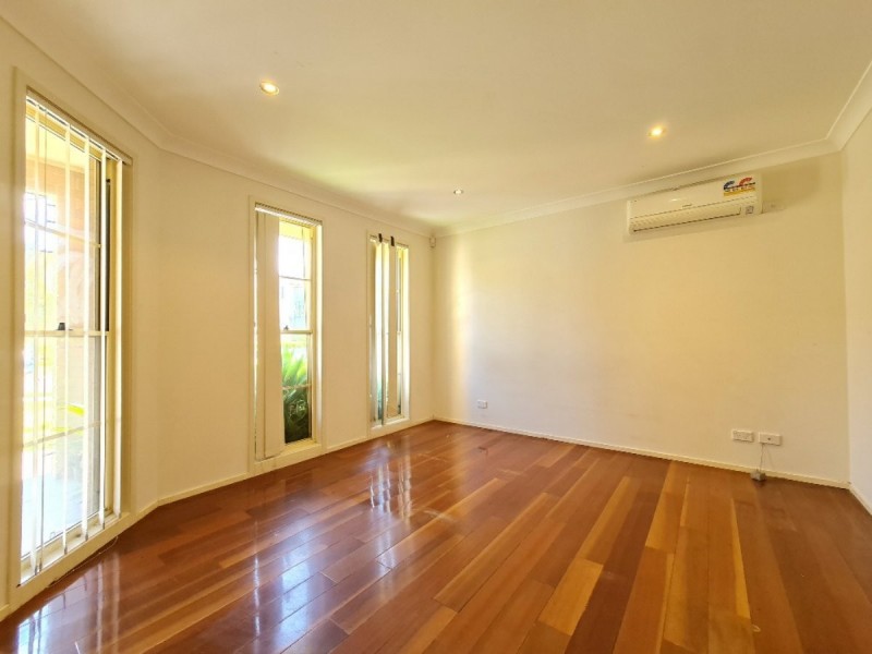 52 Venezia Street, Prestons NSW 2170