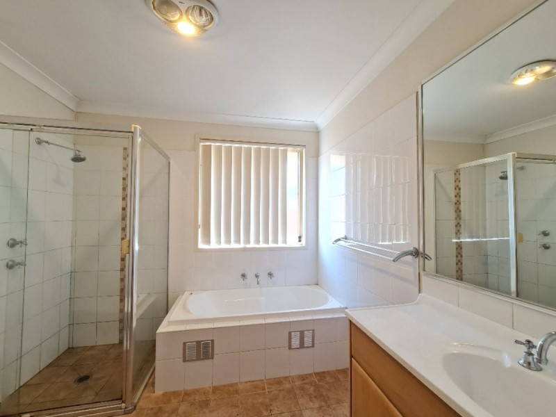 52 Venezia Street, Prestons NSW 2170