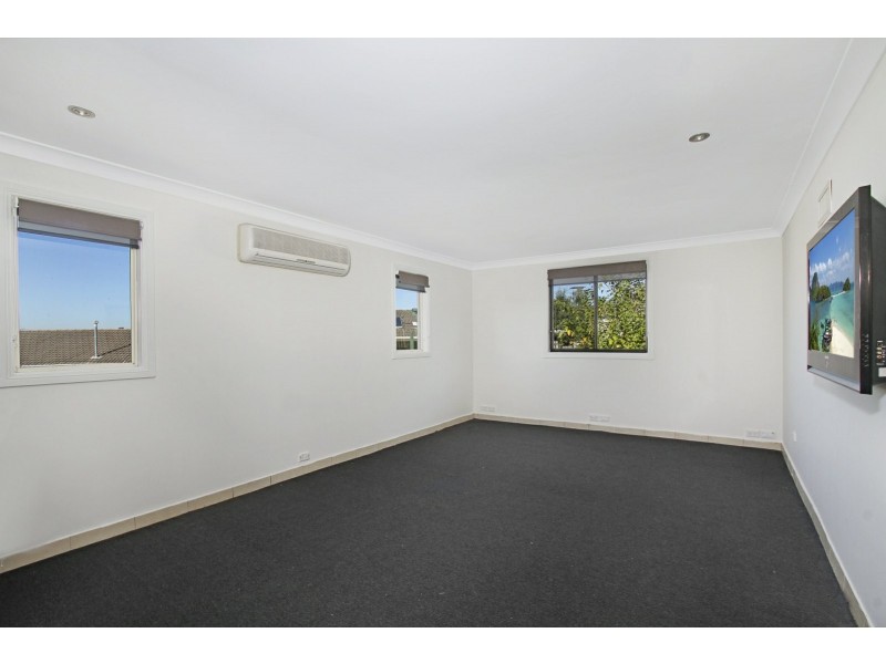 8 Bell Place, Mount Pritchard NSW 2170