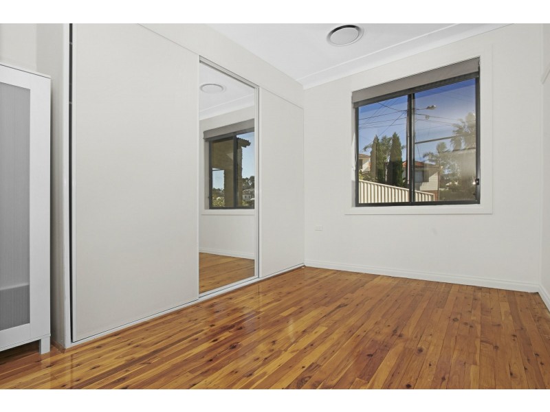 8 Bell Place, Mount Pritchard NSW 2170