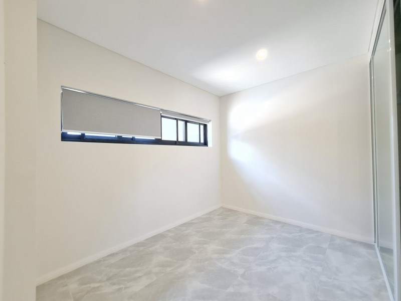 40a Treloar Place, Edensor Park NSW 2176