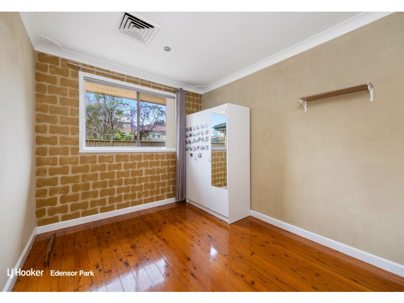 20 Godfrey Avenue, West Hoxton NSW 2171