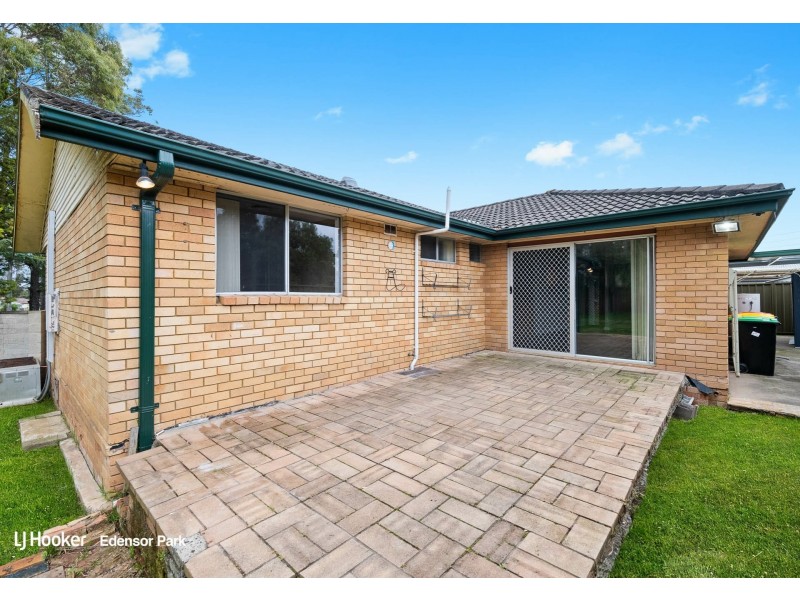 20 Godfrey Avenue, West Hoxton NSW 2171