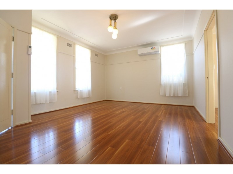 22 Florey Cres, Mount Pritchard NSW 2170