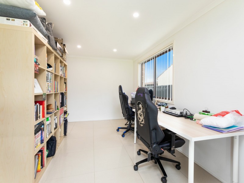 10 & 10A Seppelt Place, Edensor Park NSW 2176