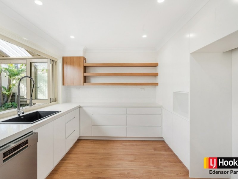 27 Ringarooma Circuit, West Hoxton NSW 2171