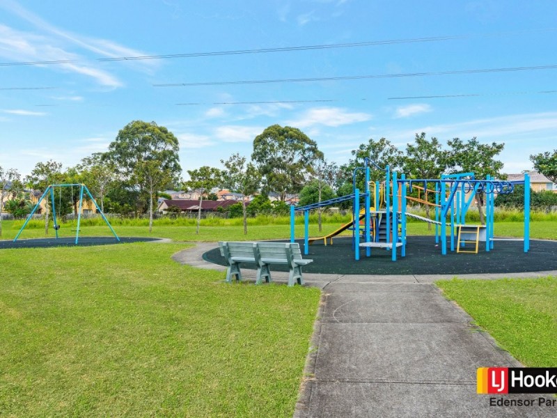 27 Ringarooma Circuit, West Hoxton NSW 2171