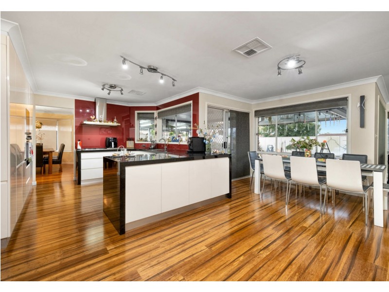 3 Dunk Close, Green Valley NSW 2168