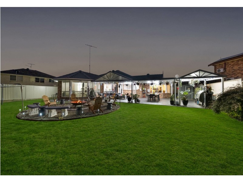 3 Dunk Close, Green Valley NSW 2168