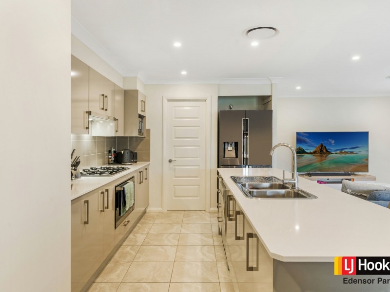 5 Pekin Street, Spring Farm NSW 2570